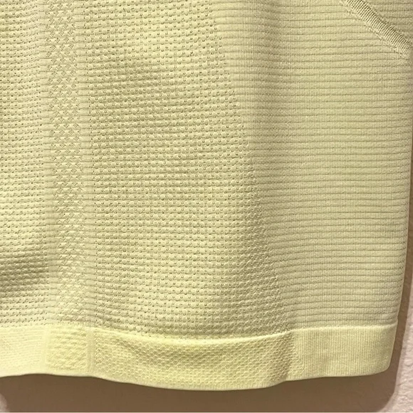 Lululemon swiftly tech short sleeve stretchy T-shirt, neon yellow, size 8 - Picture 12 of 13